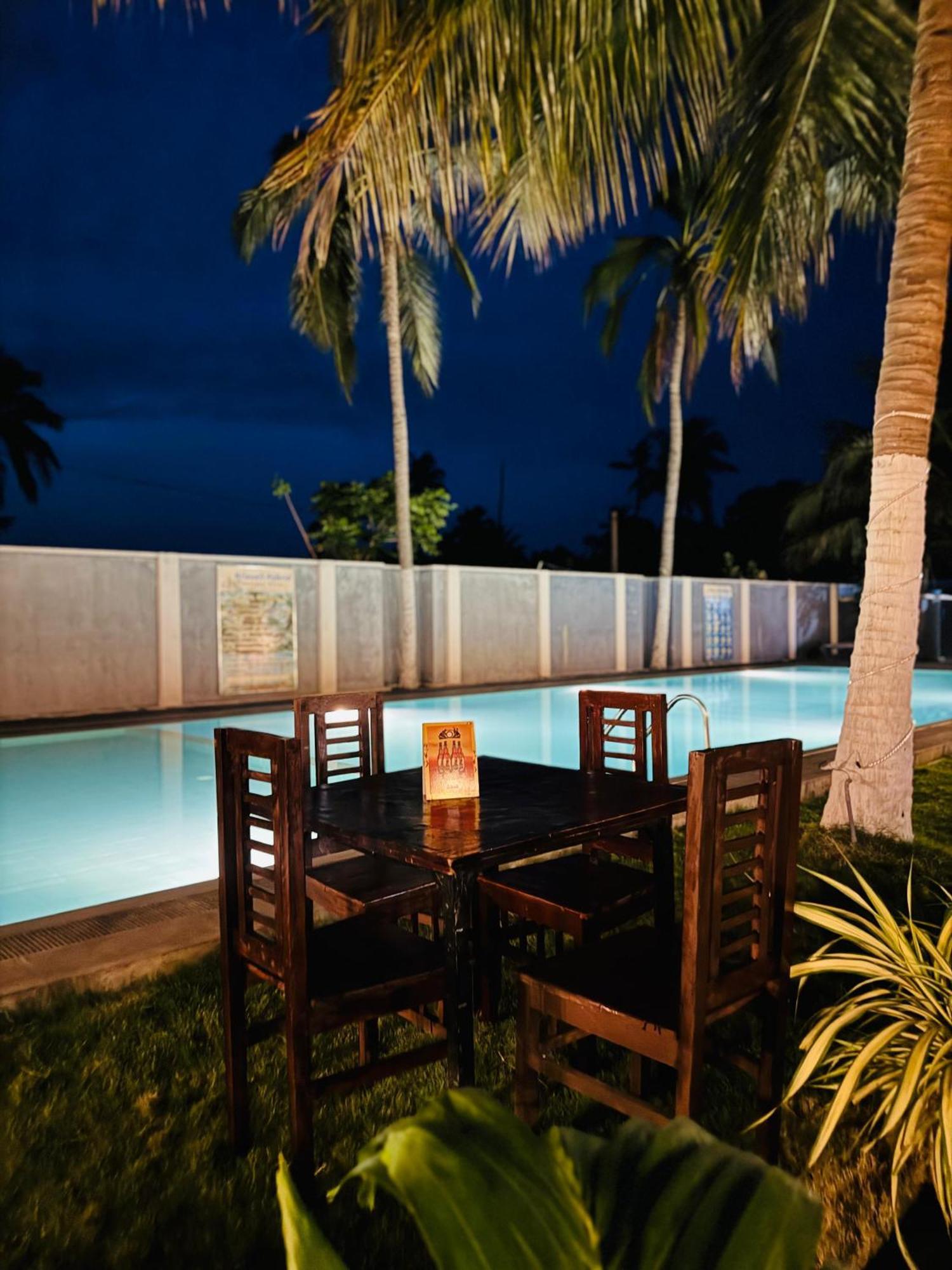 Nilaveli Hybrid Holiday Hotel Esterno foto